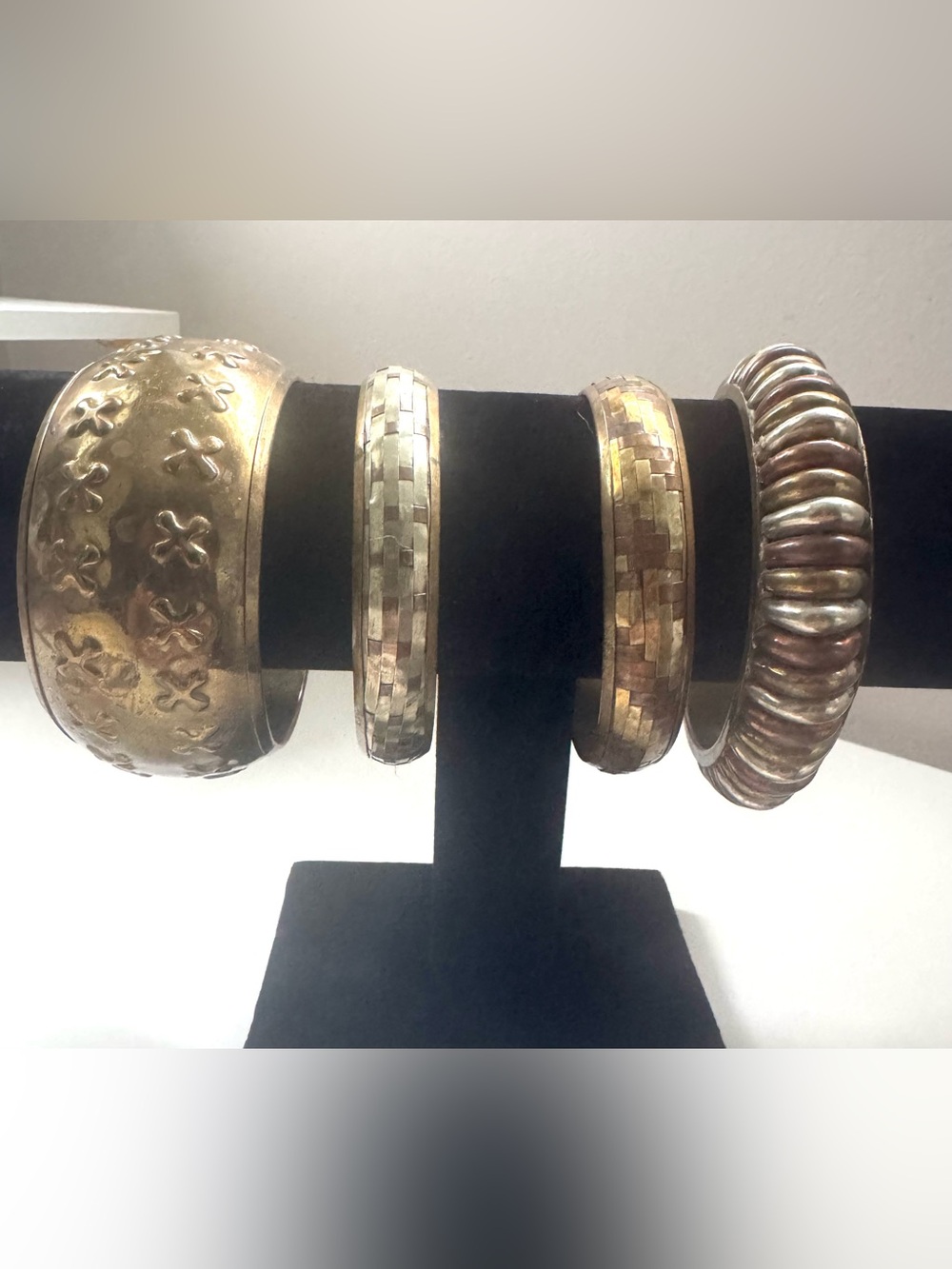 Vintage Mixed Metal Bangle Bracelet Set – Lot of 4 (Brass, Copper & Silver Tone)